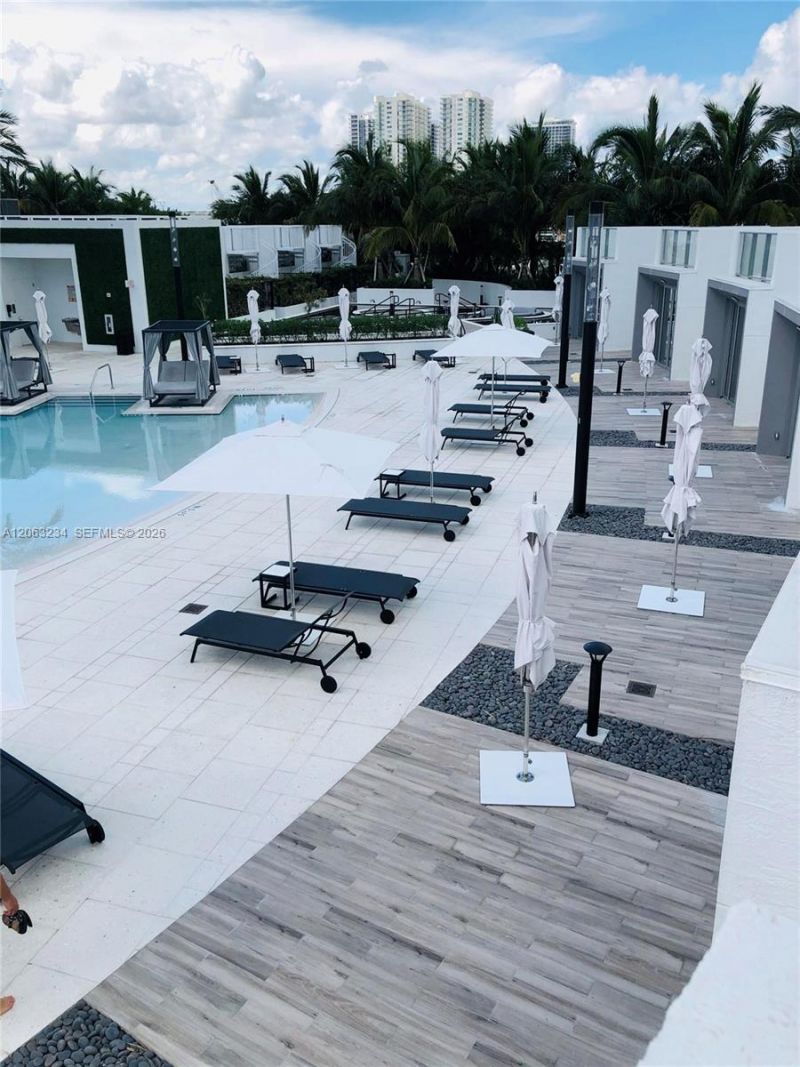 851 NE 1st Ave , Unit 3510, Miami, FL 33132 Photo