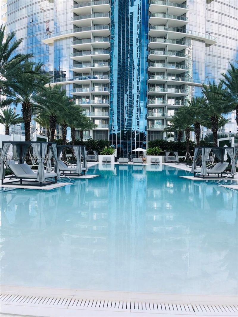 851 NE 1st Ave , Unit 3510, Miami, FL 33132 Photo