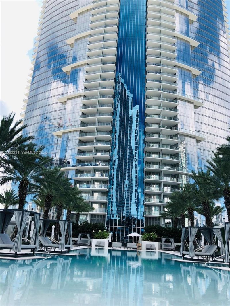 851 NE 1st Ave , Unit 3510, Miami, FL 33132 Photo