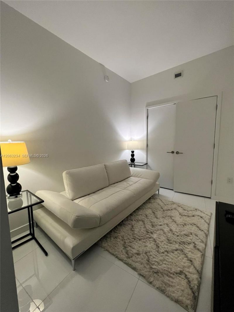 851 NE 1st Ave , Unit 3510, Miami, FL 33132 Photo