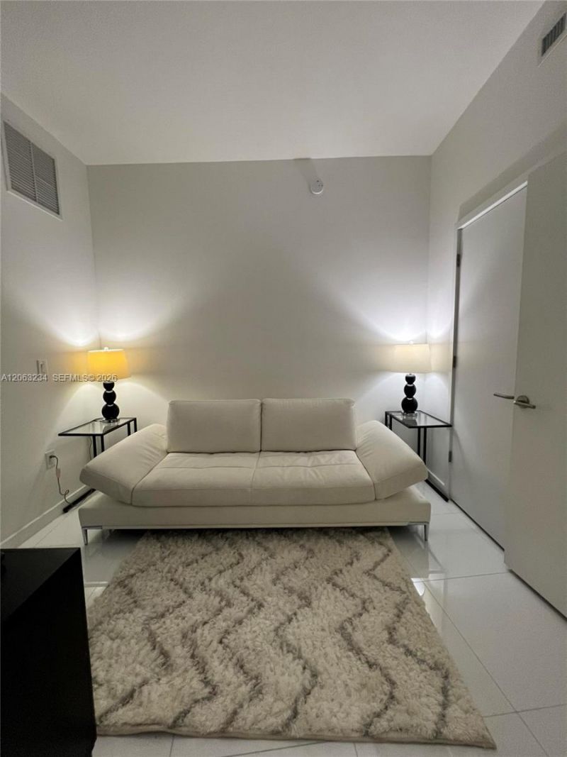 851 NE 1st Ave , Unit 3510, Miami, FL 33132 Photo
