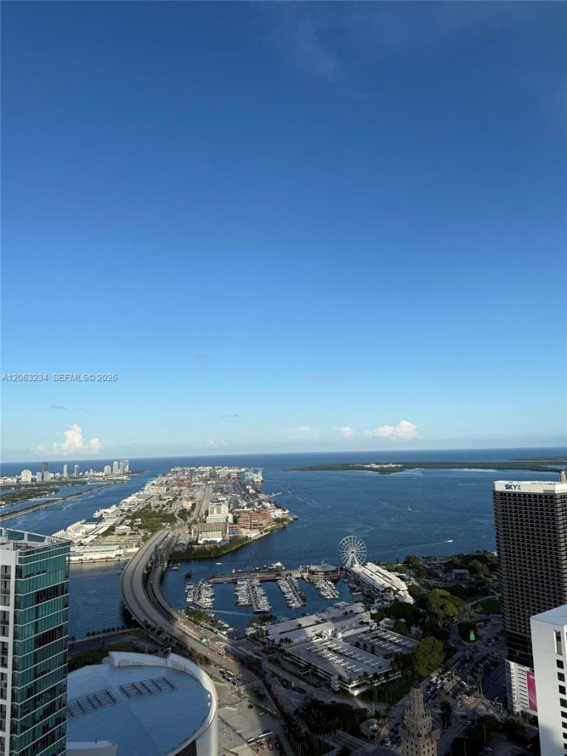 851 NE 1st Ave , Unit 3510, Miami, FL 33132 Photo