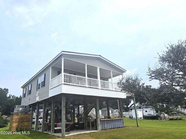 55 Memory Lane NE, Oriental, NC 28571