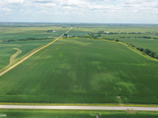 160th St. at Co. Rd. R30 / O Ave., Bouton, IA 50039