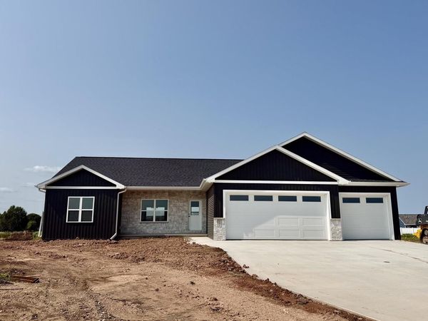 W5668 TONYS WAY, Appleton, WI 54915