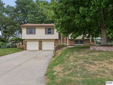 4924 N 117th Circle, Omaha, NE 68164
