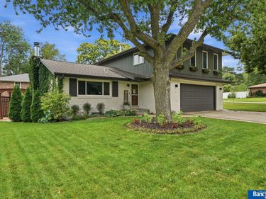 2040 S 77th Street, Lincoln, NE 68506