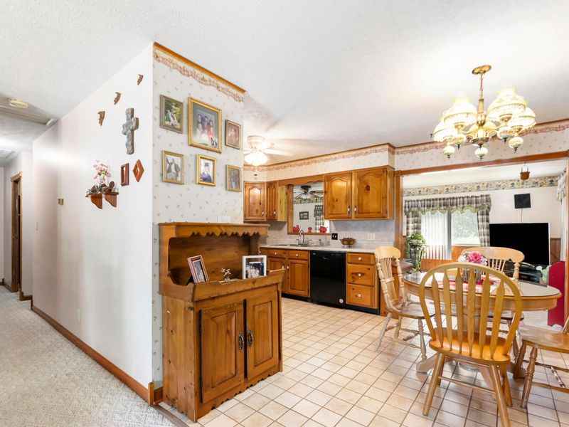 1820 Shoshone Drive , Lancaster, OH 43130 Photo 4