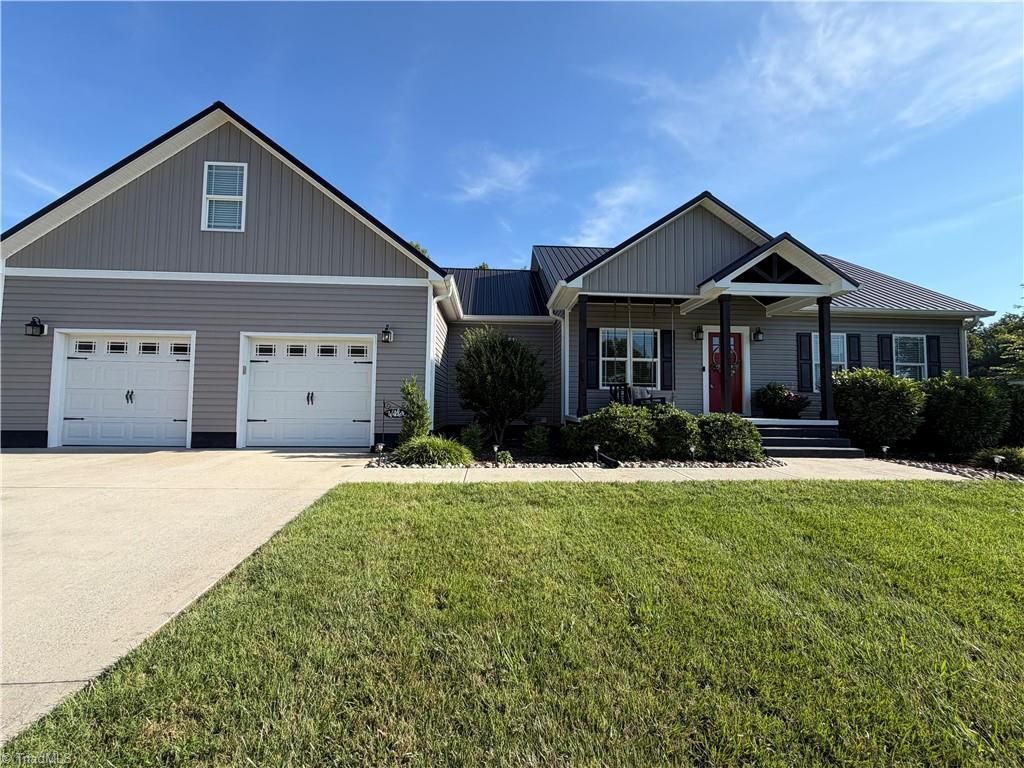 6861 Country Meadows Lane, Trinity, NC 27370 Main Photo