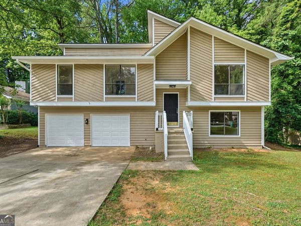 996 Park Forest Trail NW, Lilburn, GA 30047