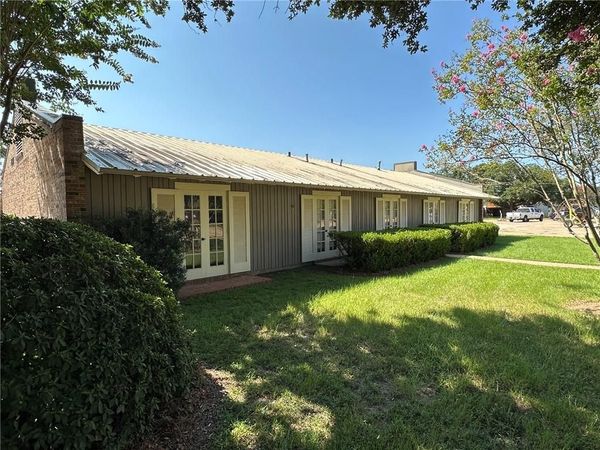 1004 CALAIS Circle, Alexandria, LA 71303