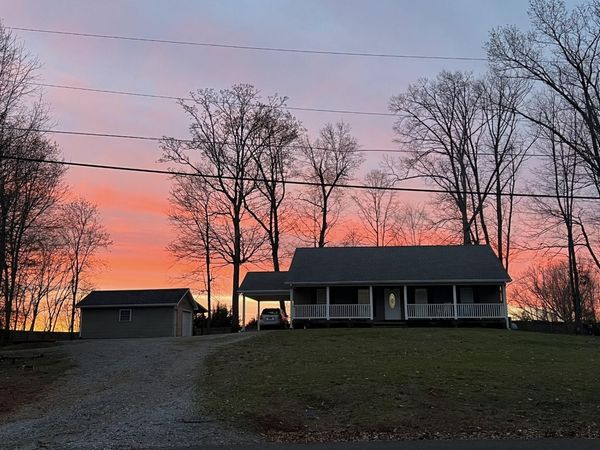 135 Central Ave Avenue , Benton, TN 37307