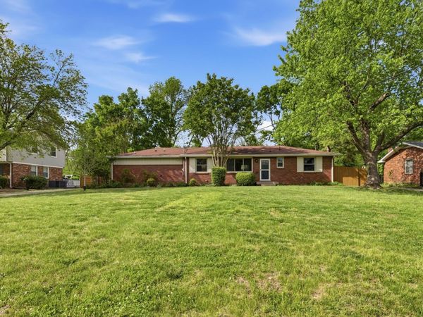 510 Rochelle Dr , Nashville, TN 37220