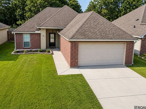 11537 Mary Lee Dr, Denham Springs, LA 70726