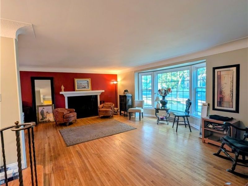 19219 Lomond Boulevard, Shaker Heights, OH 44122 Photo 3