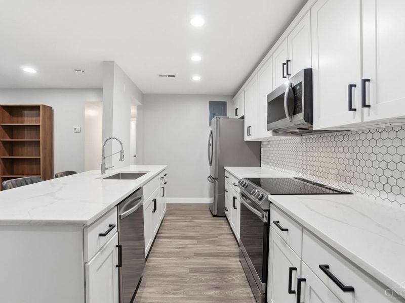 3069 Alpine, Unit 11, Cincinnati, OH 45208 Photo 11