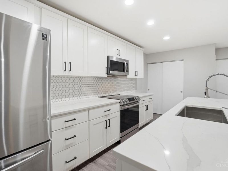 3069 Alpine, Unit 11, Cincinnati, OH 45208 Photo 12