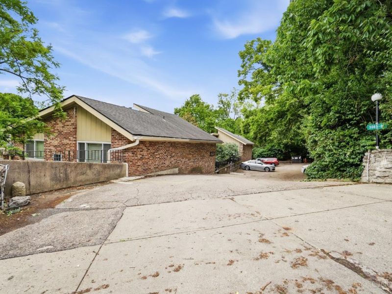 3069 Alpine, Unit 11, Cincinnati, OH 45208 Photo 38