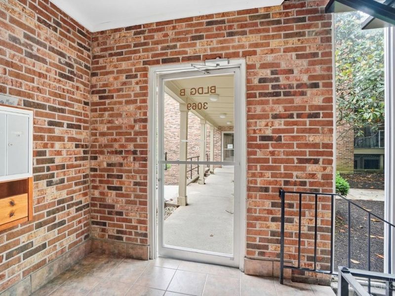 3069 Alpine, Unit 11, Cincinnati, OH 45208 Photo 6