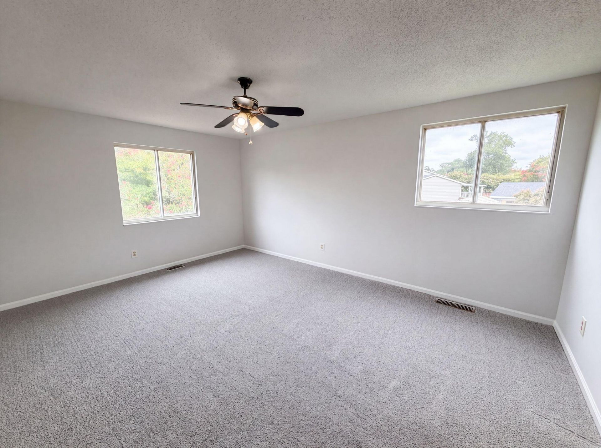6786 Moss Court Photo 4