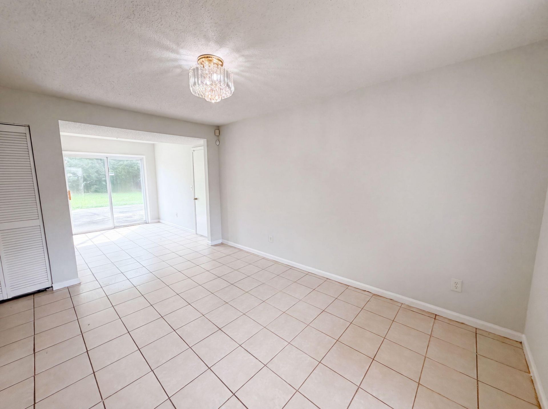 6786 Moss Court Photo 9