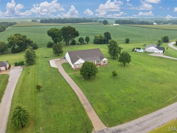 3560 Boomerang Drive , Marine, IL 62061