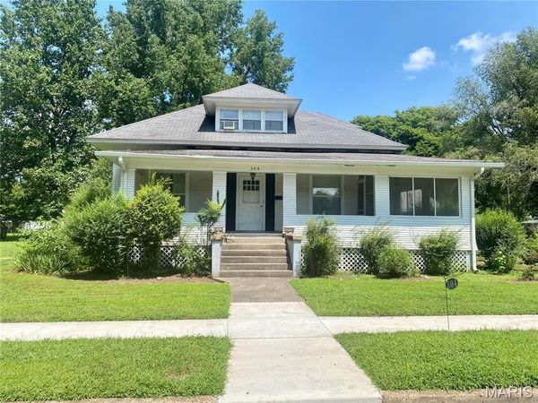 304 Hunter St, Charleston, MO 63834