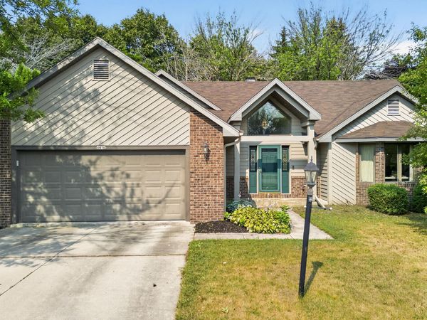 4418 Hunters Glen Dr, Sheboygan, WI 53083