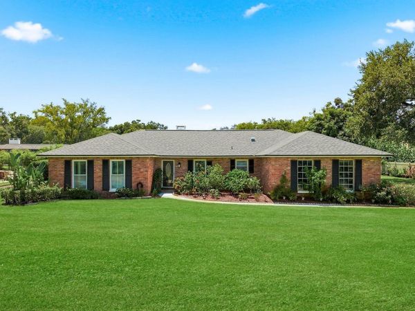 920 LAKE FOREST ROAD , CLEARWATER, FL 33765