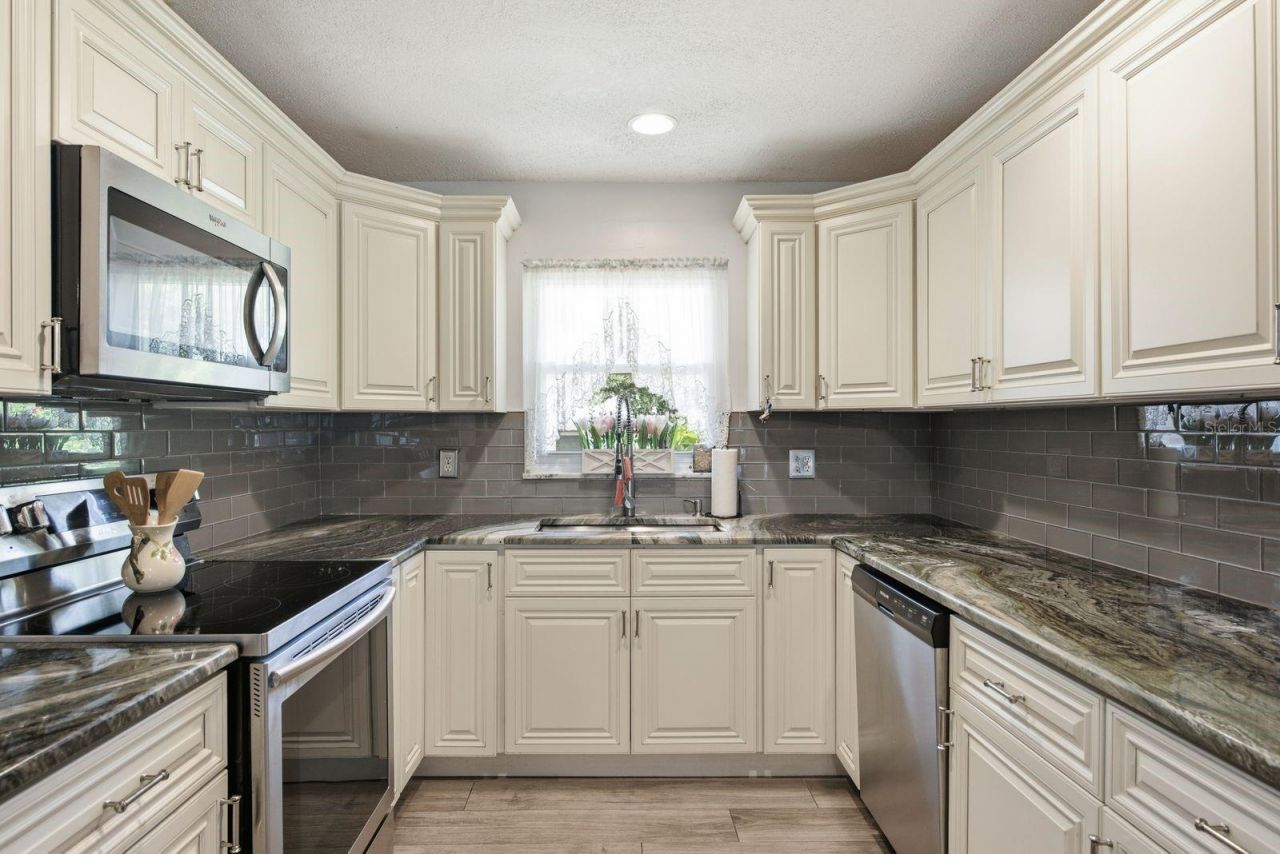920 Lake Forest Road, Clearwater, FL 33765 Photo