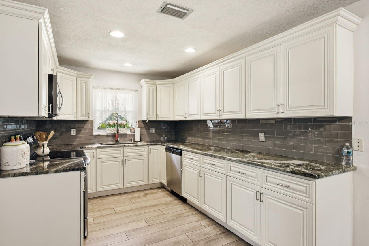 920 Lake Forest Road, Clearwater, FL 33765 Photo