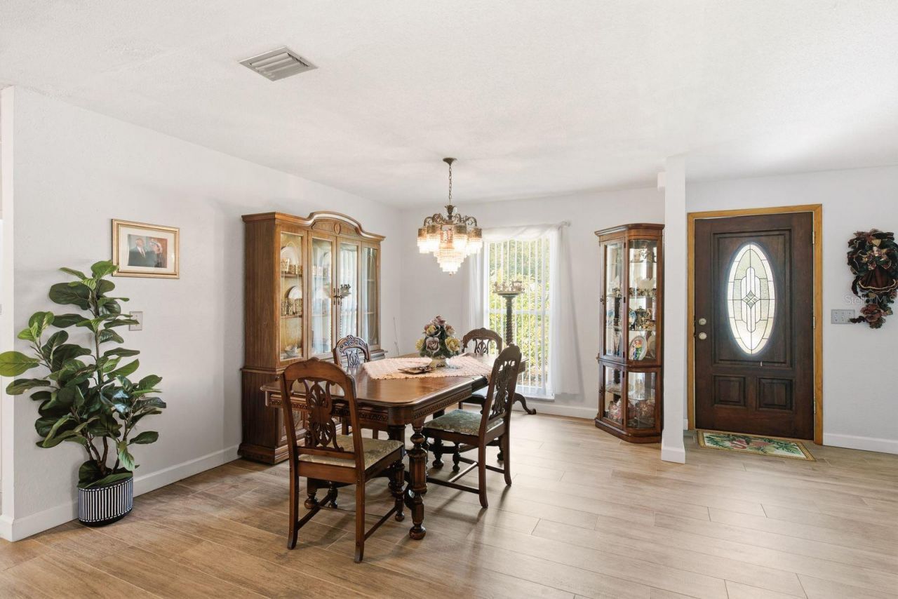 920 Lake Forest Road, Clearwater, FL 33765 Photo