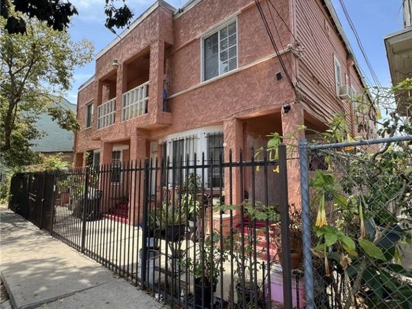 1943 Estrella Avenue, Los Angeles, CA 90007