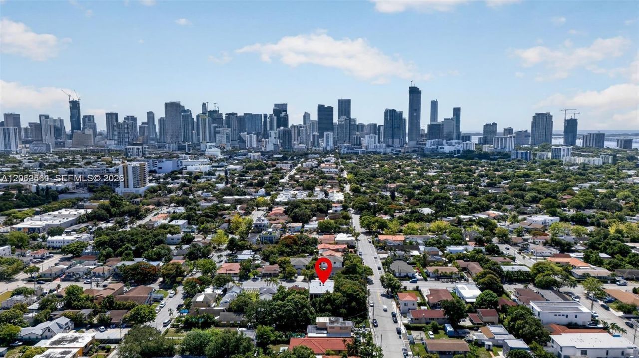 1034 SW 11th Ave , Miami, FL 33130 Photo