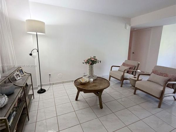 17000 NW 67th Ave , Unit 112, Hialeah, FL 33015