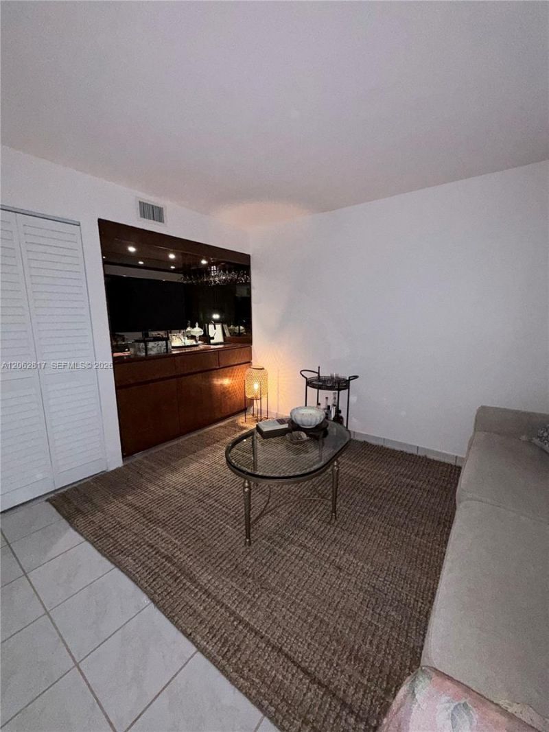 17000 NW 67th Ave, Unit 112, Hialeah, FL 33015 Photo