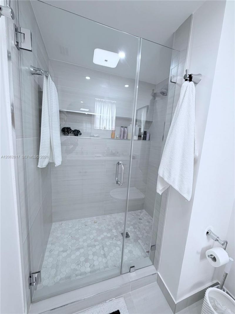 17000 NW 67th Ave, Unit 112, Hialeah, FL 33015 Photo