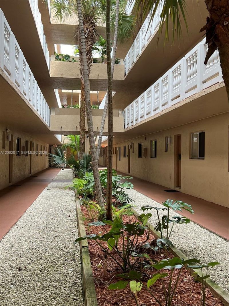17000 NW 67th Ave, Unit 112, Hialeah, FL 33015 Photo