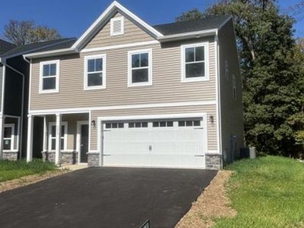 1079 DIANNE DRIVE, WAYNESBORO, PA 17268