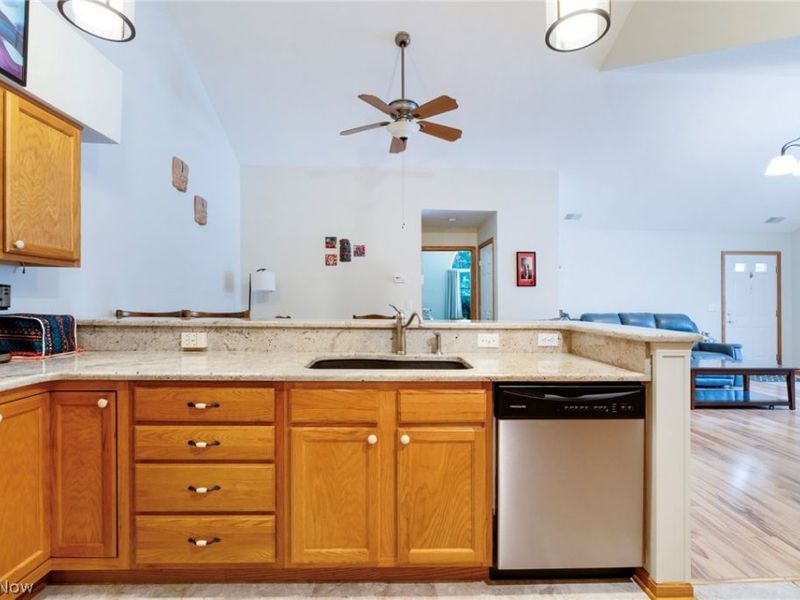 504 Timberline Drive, Unit 504, Columbiana, OH 44408 Photo 14