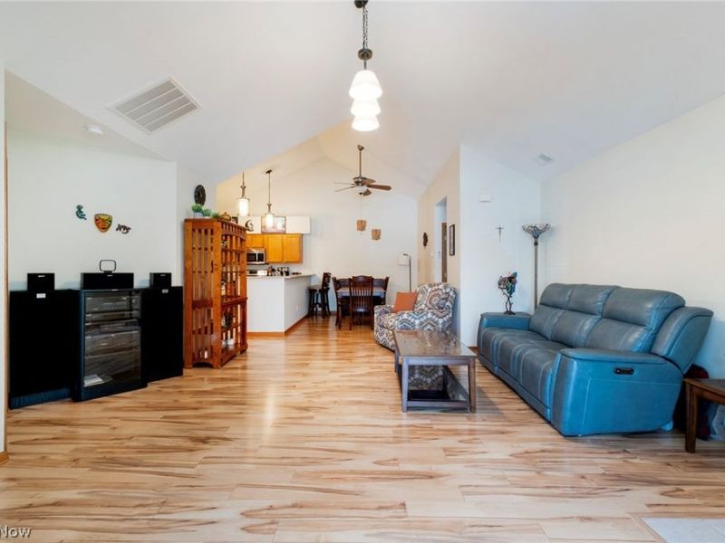 504 Timberline Drive, Unit 504, Columbiana, OH 44408 Photo 7