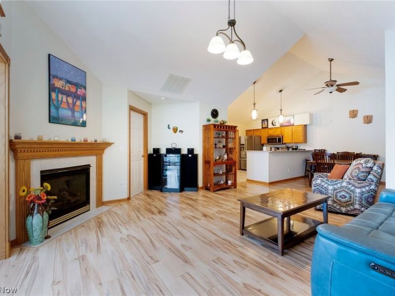 504 Timberline Drive, Unit 504, Columbiana, OH 44408 Photo 9
