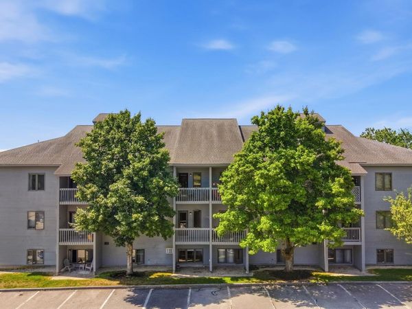 5 Tsienneto Road, Unit 212, Derry, NH 03038