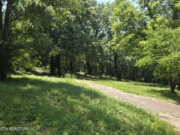 511 Harper St St, Loudon, TN 37774