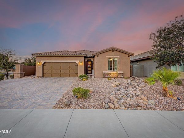 5727 S HEMET Street, Gilbert, AZ 85298