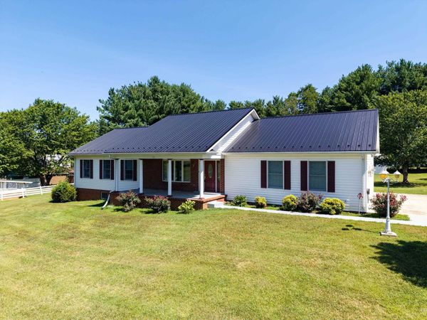 177 BROCK DR, STANLEY, VA 22851