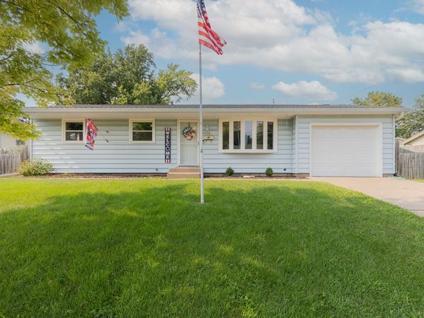 1114 Hillside Drive, Bettendorf, IA 52722