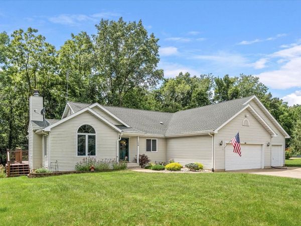 154 LAKE THUNDERBIRD Drive , Putnam, IL 61560
