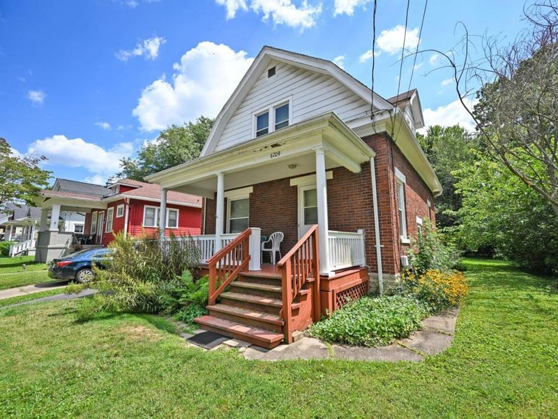 6709 Buckingham Place, Cincinnati, OH 45227 Photo 2