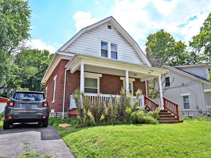 6709 Buckingham Place, Cincinnati, OH 45227 Photo 3